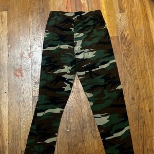 camo leggings
